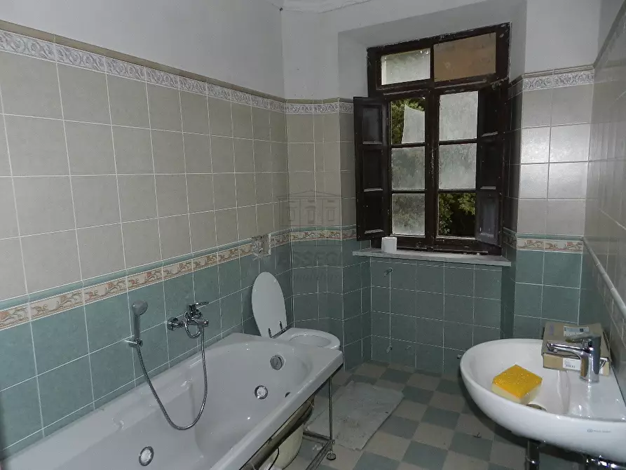 Immagine 9 di Rustico / casale in vendita  in Via per Chiatri a Lucca