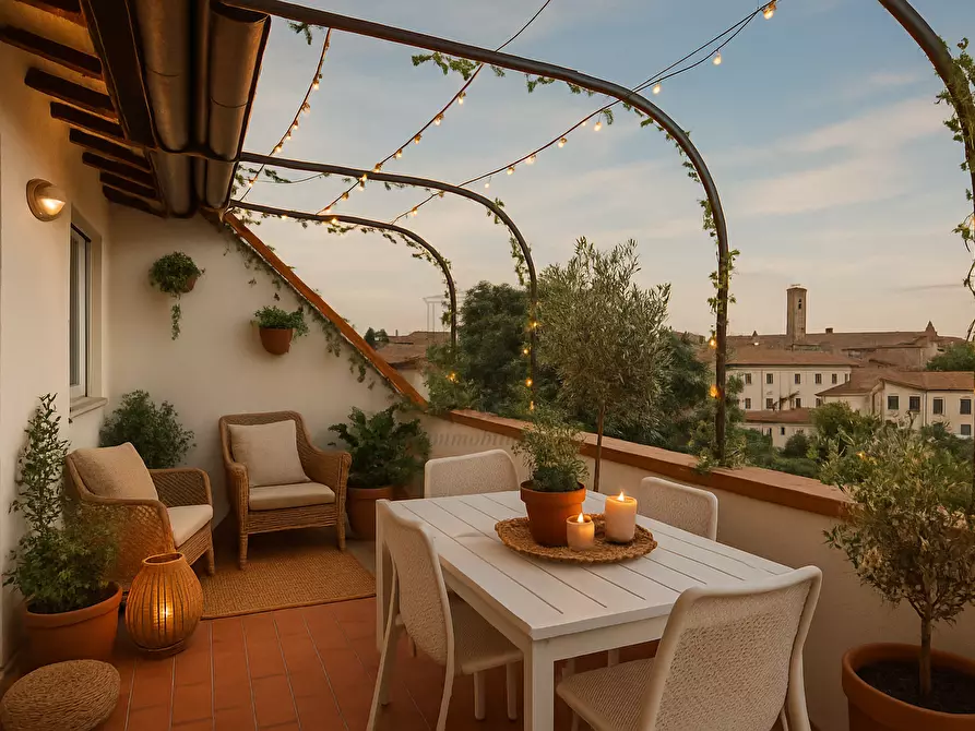 Immagine 1 di Appartamento in vendita  in Via della Zecca a Lucca