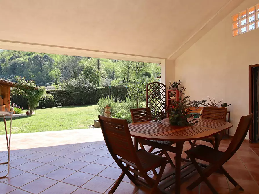 Immagine 43 di Villa in vendita  in Via Comunale Campolungo 51 a Lucca