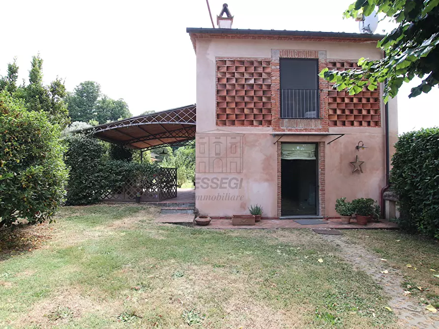 Immagine 27 di Villa in vendita  in Via di segromigno a Capannori