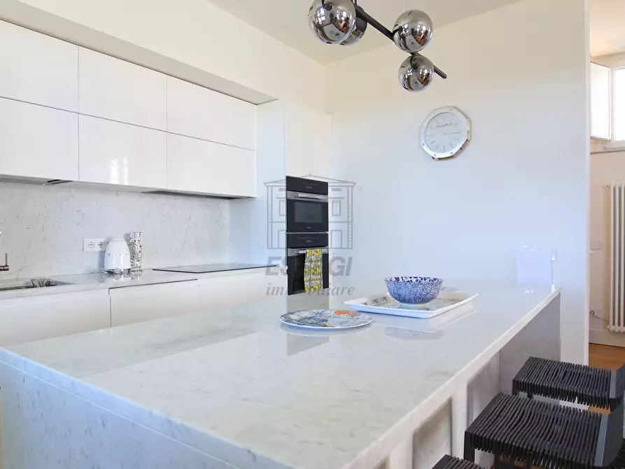 Immagine 14 di Appartamento in vendita  in Via del Portico 13 a Lucca