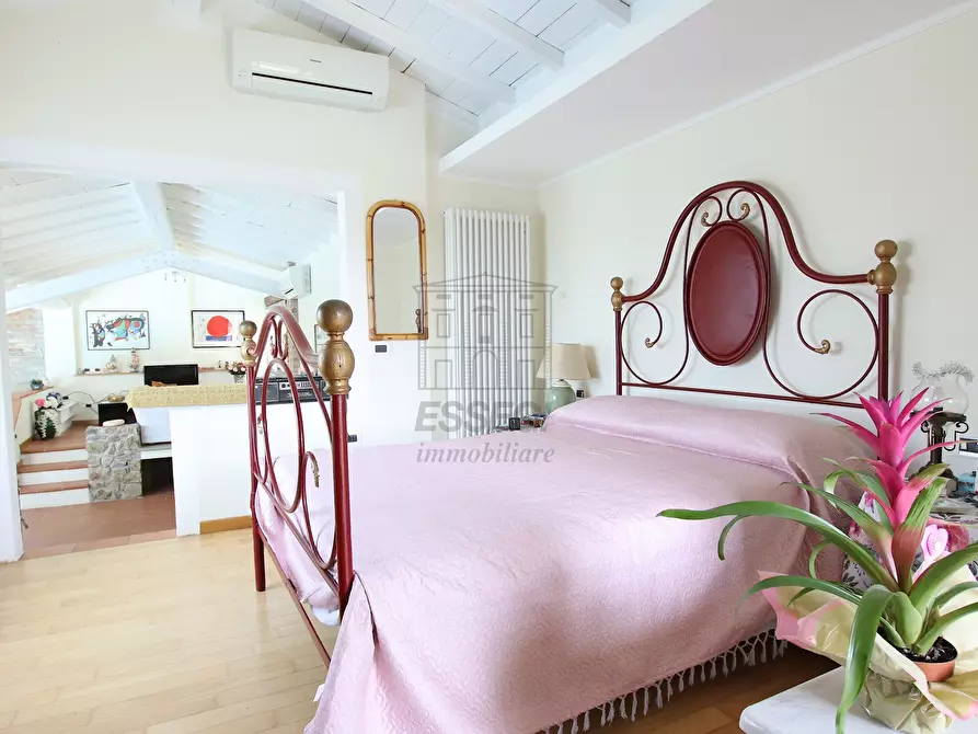 Immagine 37 di Rustico / casale in vendita  in Via Pieroni a Lucca