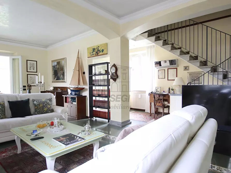 Immagine 13 di Villa in vendita  in Via dei Berti a Lucca