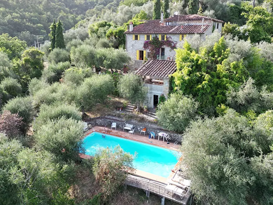 Immagine 1 di Rustico / casale in vendita  in Via per Chiatri 734 a Lucca