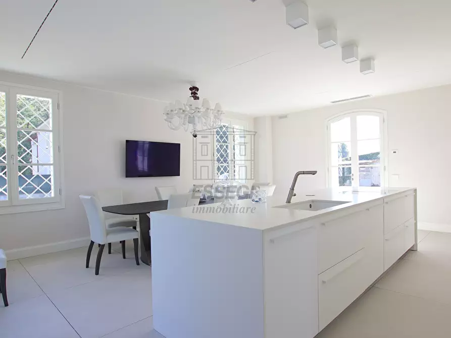 Immagine 19 di Villa in vendita  in Via Don Emilio Angeli a Lucca