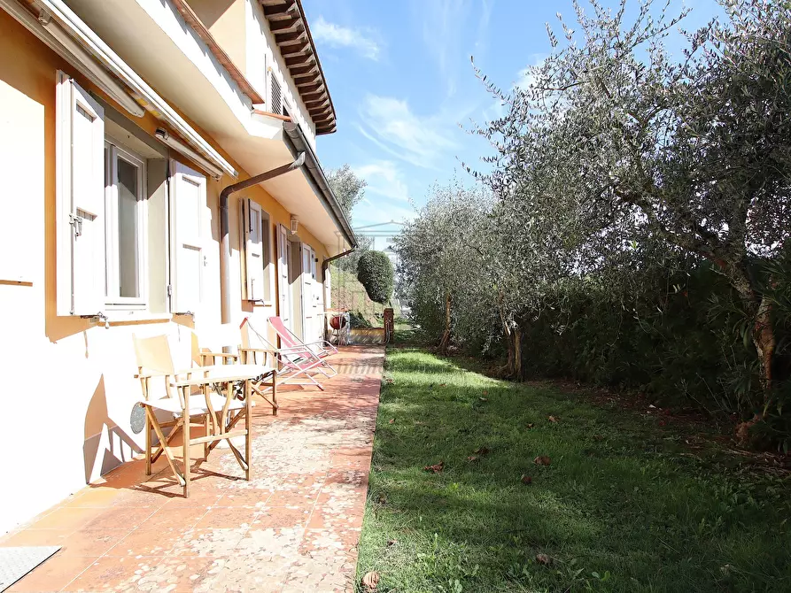 Immagine 46 di Rustico / casale in vendita  in Via di Mastiano e Gugliano 1024 a Lucca