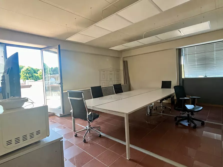 Immagine 1 di Ufficio in vendita  in Via delle Tagliate a Lucca