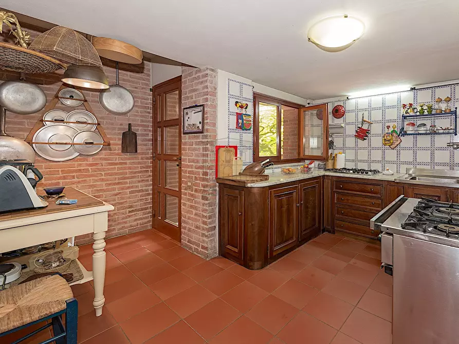Immagine 27 di Villa in vendita  in Via di Moriano a Lucca