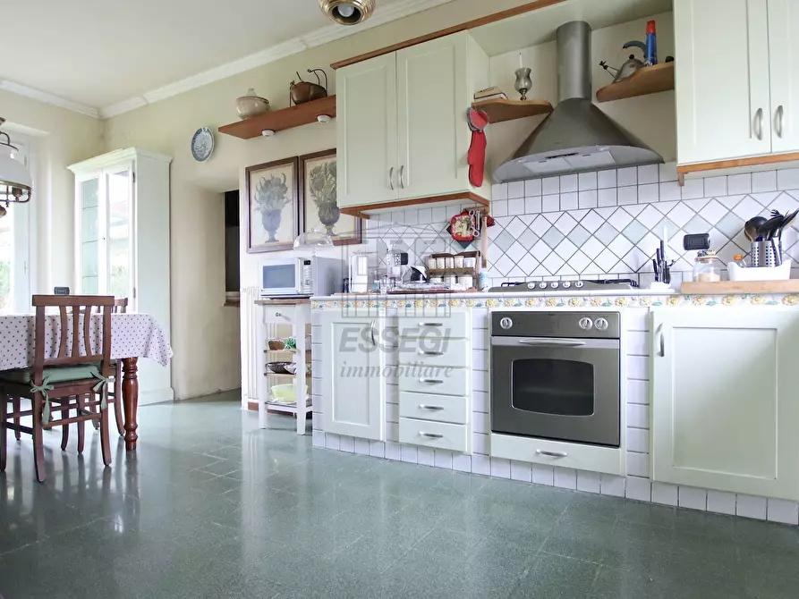 Immagine 3 di Villa in vendita  in Via dei Berti a Lucca