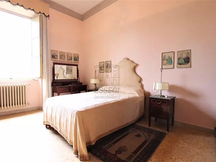 Immagine 43 di Villa in vendita  in via di montecatino a Lucca