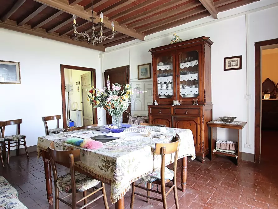 Immagine 12 di Rustico / casale in vendita  in Via Tofori a Lucca