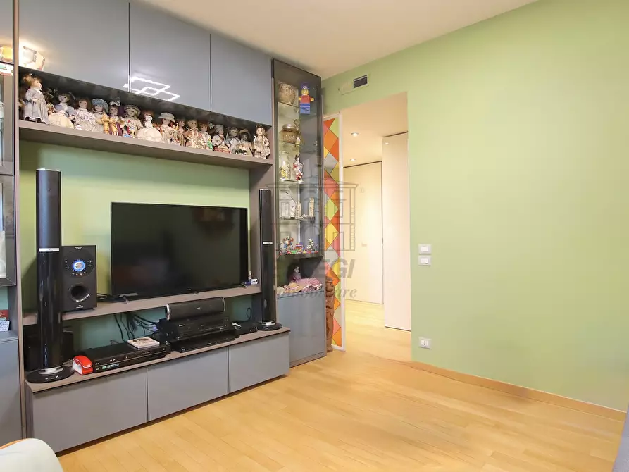 Immagine 3 di Appartamento in vendita  in Piazza della Croce 49 a Lucca