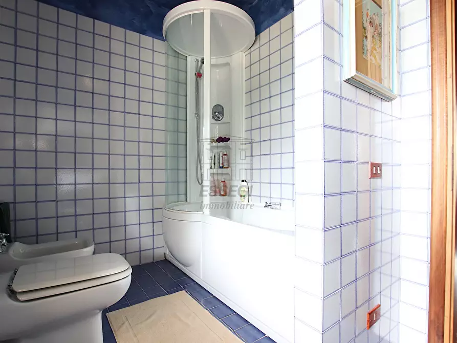 Immagine 31 di Villa in vendita  in Viale Cesare Biondi 68 a Barga