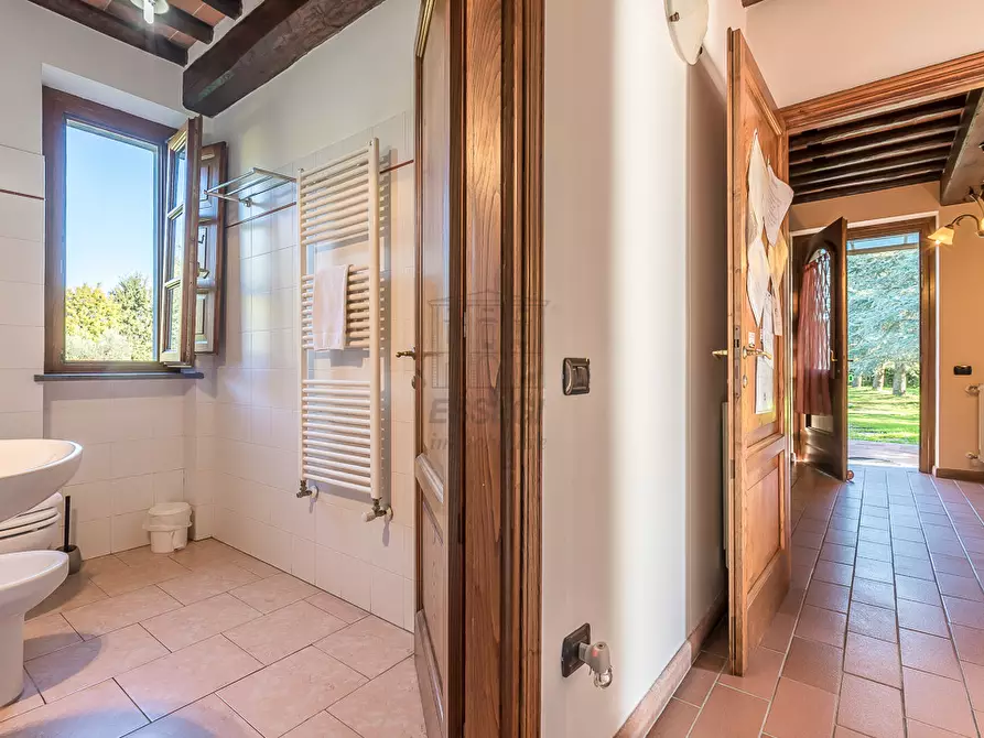 Immagine 30 di Rustico / casale in vendita  in Via di Rocchino 60 a Lucca