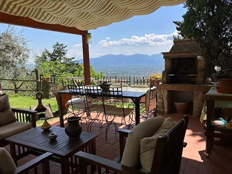 Immagine 47 di Rustico / casale in vendita  a Capannori