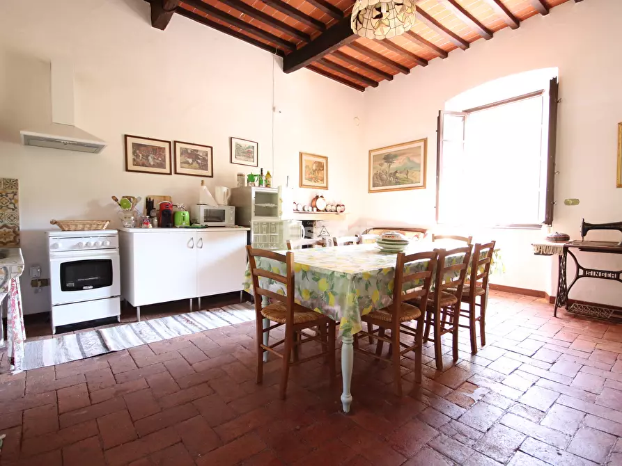 Immagine 4 di Rustico / casale in vendita  in Valpromaro a Massarosa