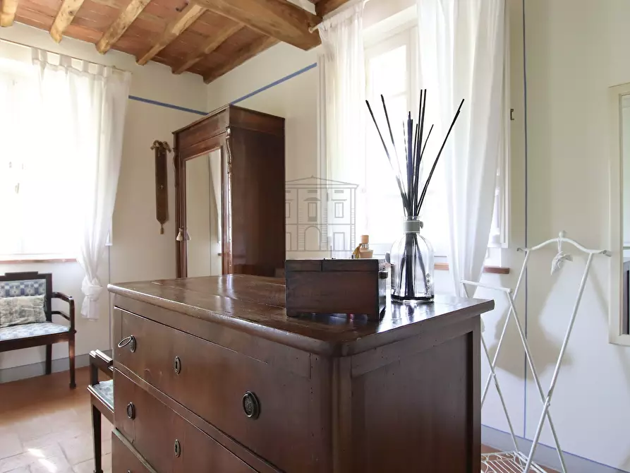 Immagine 25 di Rustico / casale in vendita  a Lucca