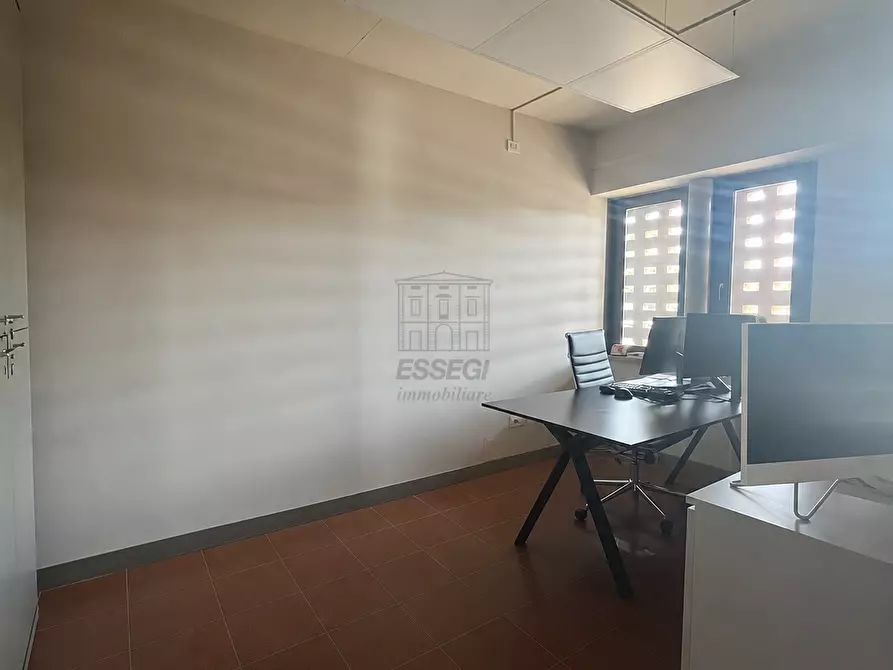 Immagine 3 di Ufficio in vendita  in Via delle Tagliate a Lucca