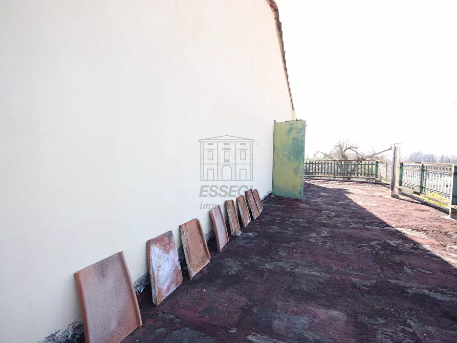 Immagine 26 di Rustico / casale in vendita  in via della chiesa di Camigliano, Camigliano 1 a Lucca