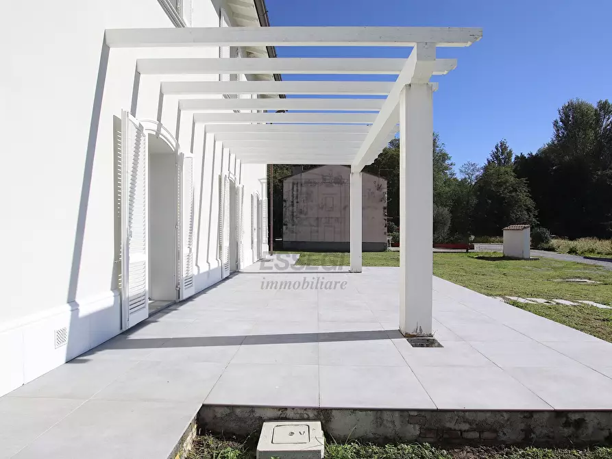 Immagine 4 di Villa in vendita  in Via Don Emilio Angeli a Lucca