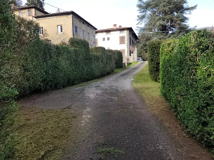 Immagine 34 di Villa in vendita  in via Colli 23 a Pescaglia