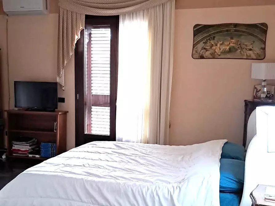 Immagine 6 di Villa in vendita  in Viale Magna Grecia 21 a Bova Marina