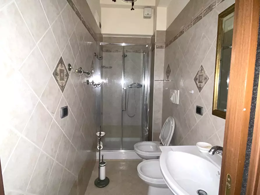 Immagine 18 di Pentalocale in vendita  in Via Cappuccinelli diramazione Zagarella a Reggio Di Calabria