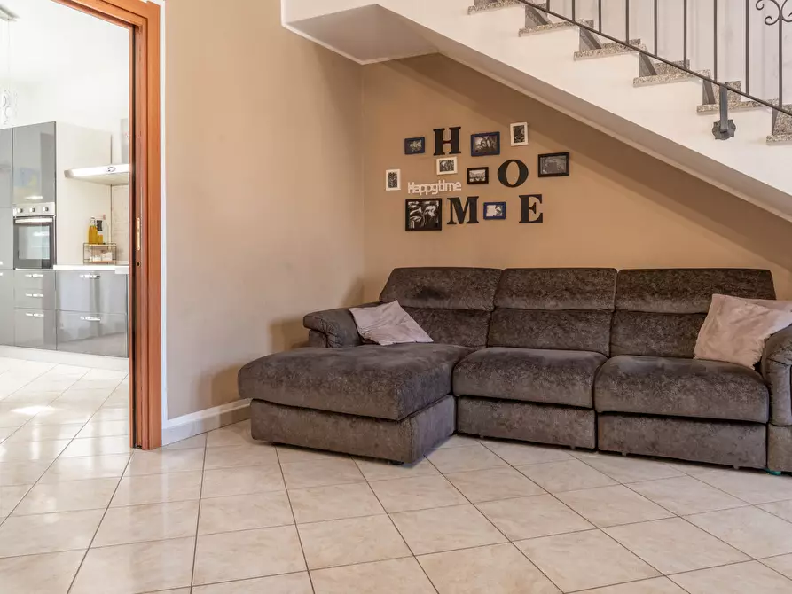 Immagine 9 di Villetta a schiera in vendita  a Uta