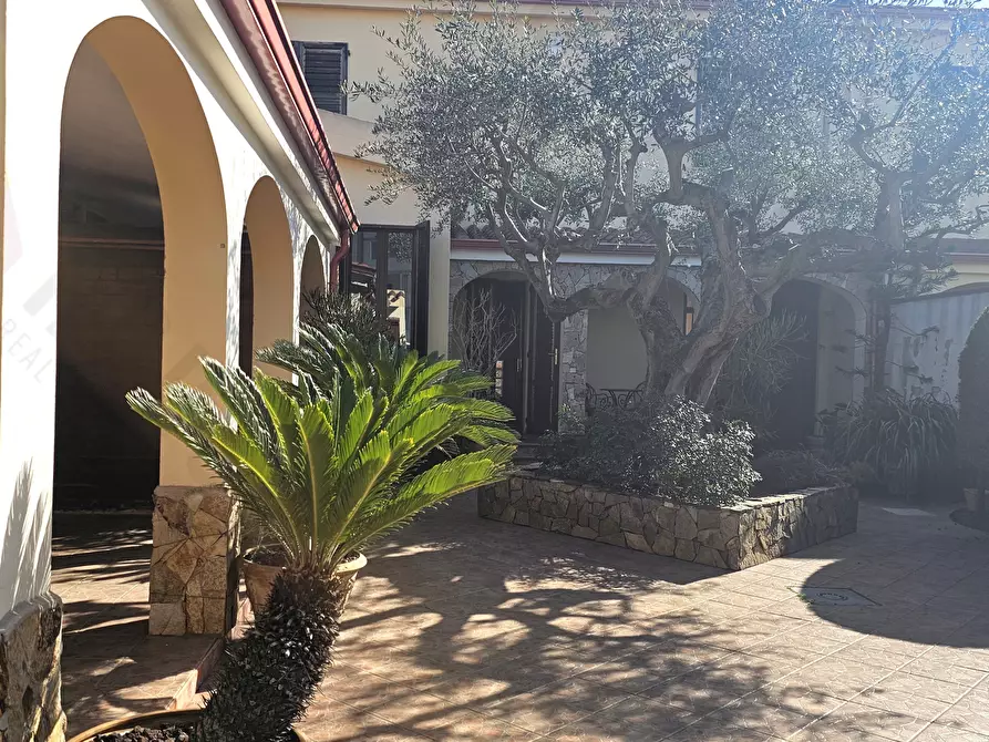 Immagine 5 di Villetta a schiera in vendita  a Quartu Sant'elena