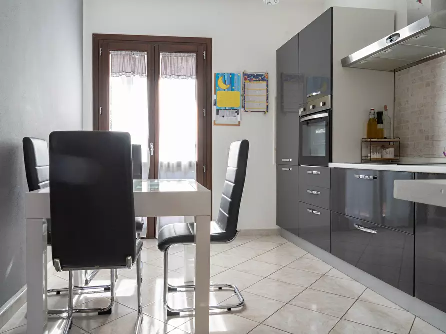 Immagine 12 di Villetta a schiera in vendita  a Uta