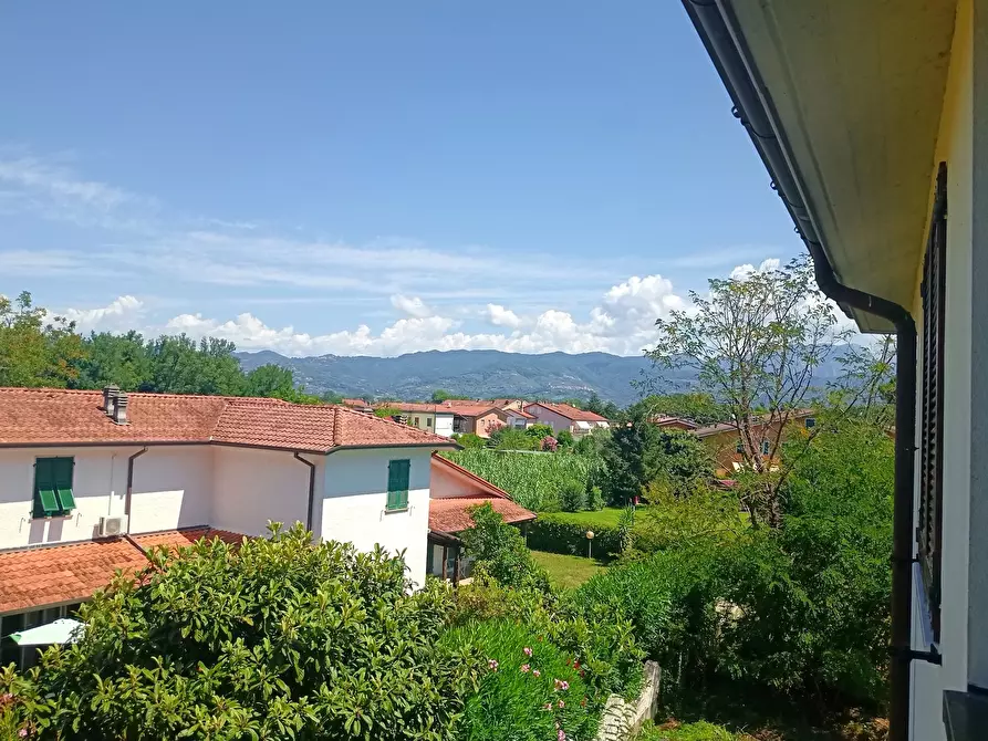 Immagine 12 di Quadrilocale in vendita  a Ameglia