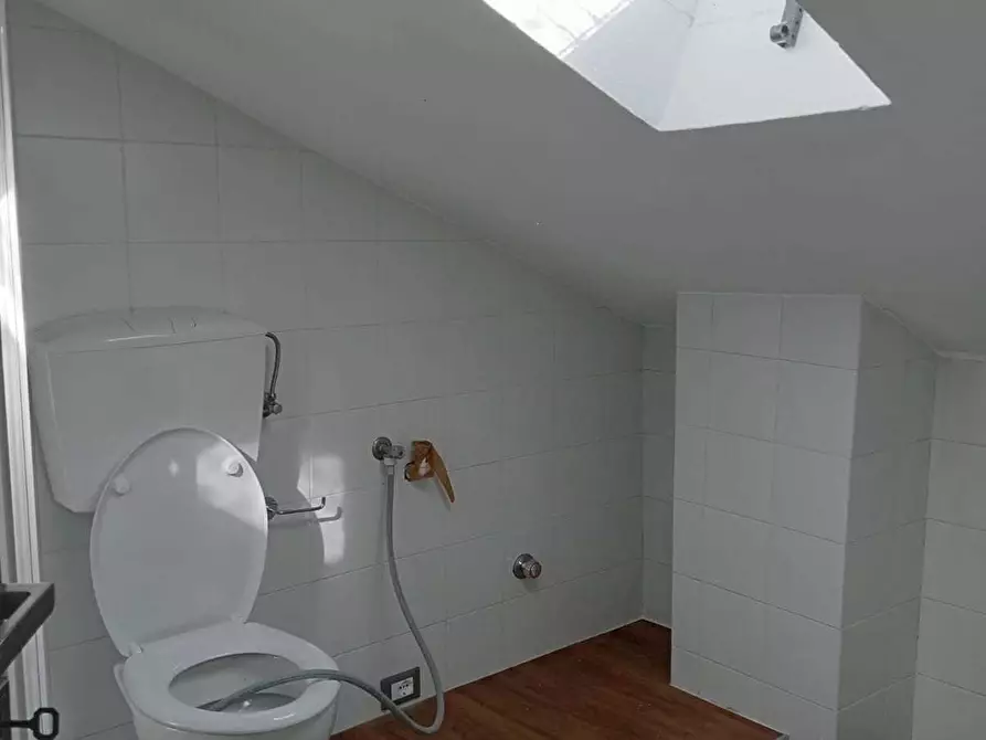 Immagine 7 di Mansarda in vendita  a Ameglia