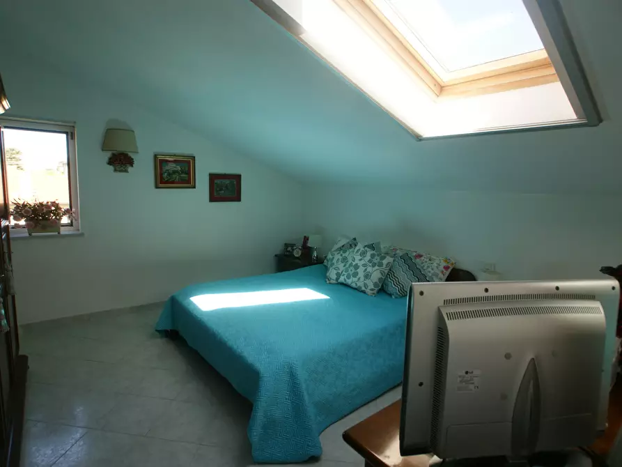 Immagine 13 di Casa semindipendente in vendita  a Castelnuovo Magra