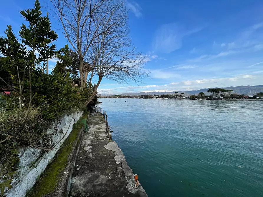 Immagine 36 di Casa indipendente in vendita  a Ameglia
