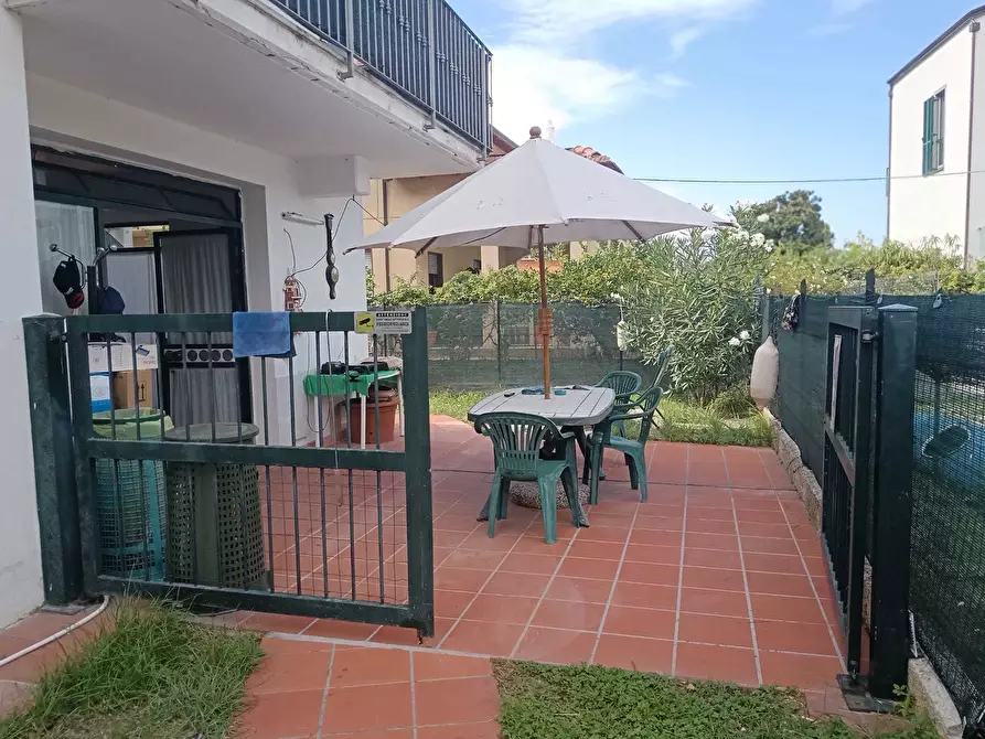 Immagine 5 di Bilocale in vendita  a Ameglia