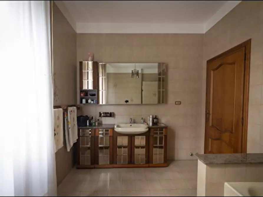 Immagine 9 di Casa semindipendente in vendita  a Ameglia