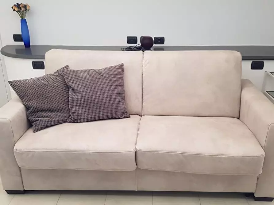 Immagine 3 di Mansarda in vendita  a Ameglia