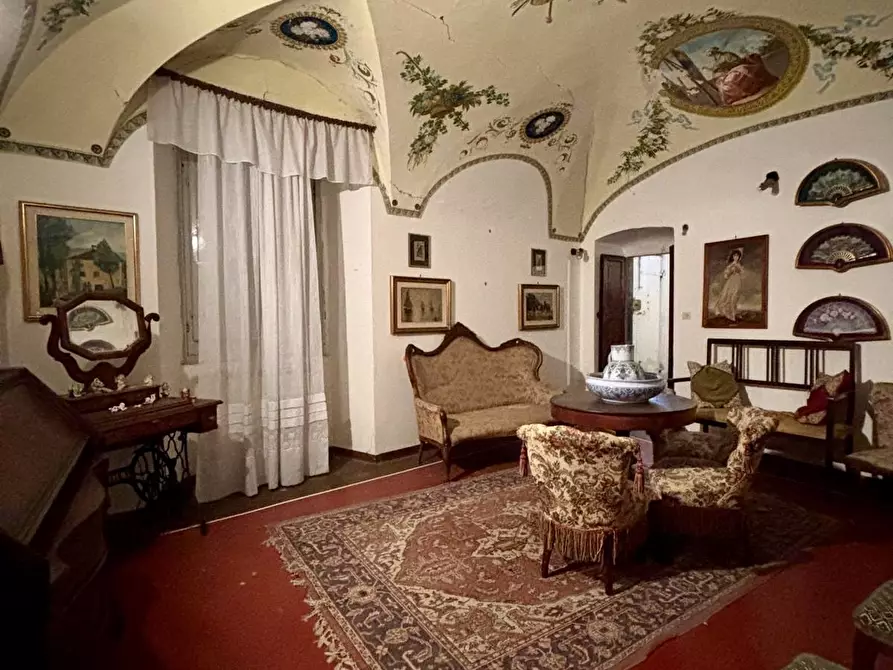 Immagine 12 di Villa in vendita  a Castelnuovo Magra