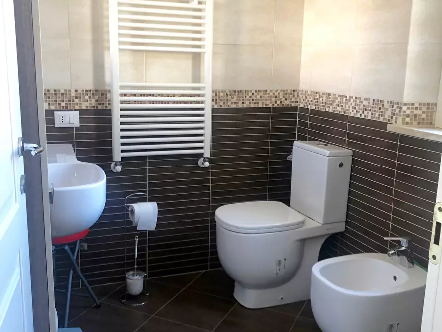 Immagine 5 di Casa semindipendente in vendita  a Ameglia