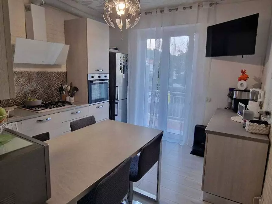 Immagine 6 di Appartamento in vendita  a Ameglia