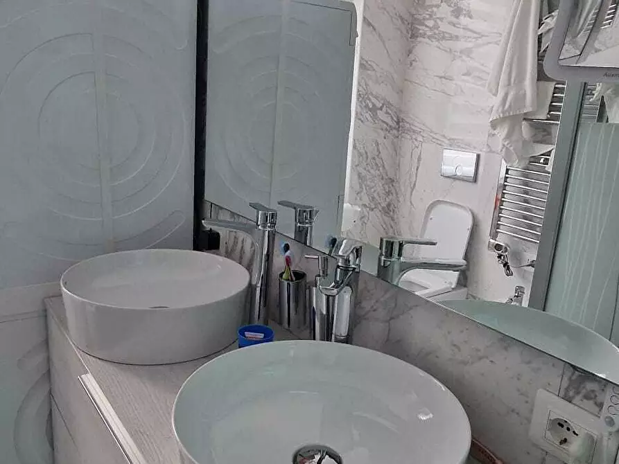 Immagine 26 di Appartamento in vendita  a Ameglia