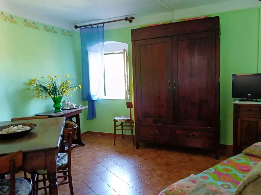 Immagine 5 di Quadrilocale in vendita  a Ameglia