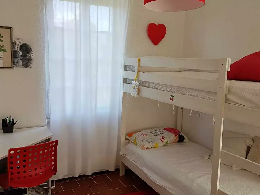 Immagine 12 di Casa semindipendente in vendita  a Ameglia