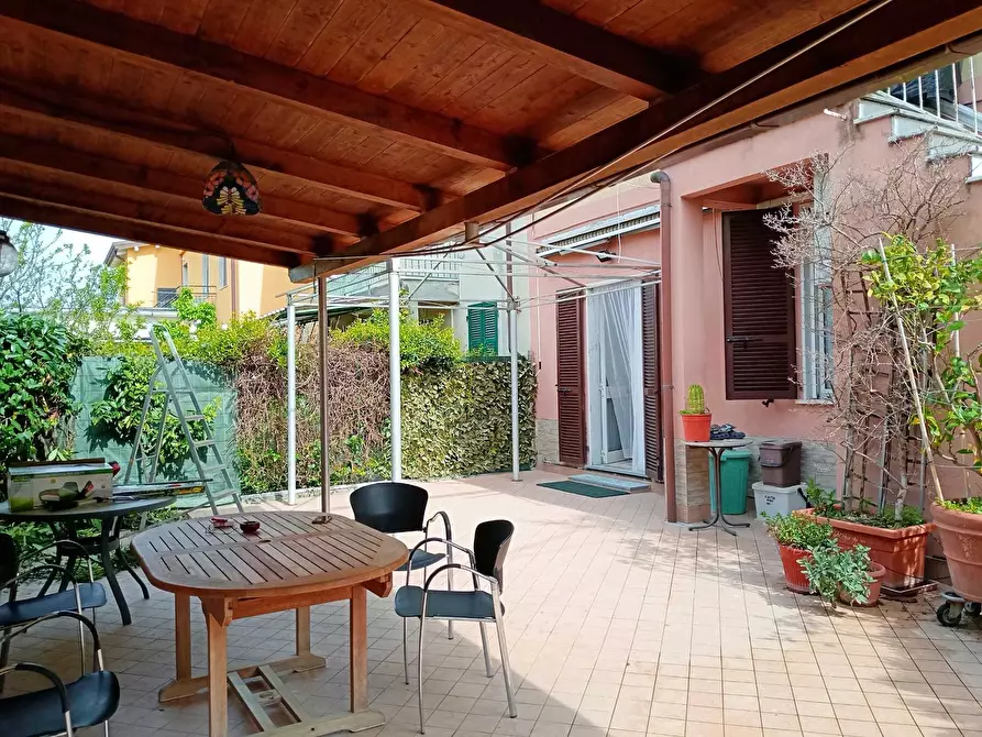 casa semindipendente in vendita ad Ameglia in zona Fiumaretta