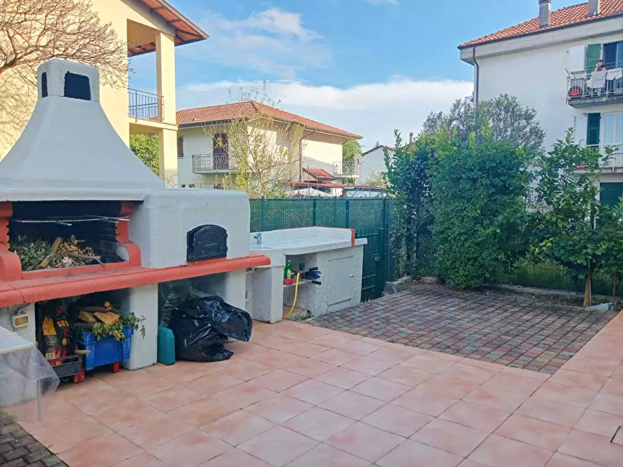 Immagine 4 di Terratetto in vendita  a Ameglia