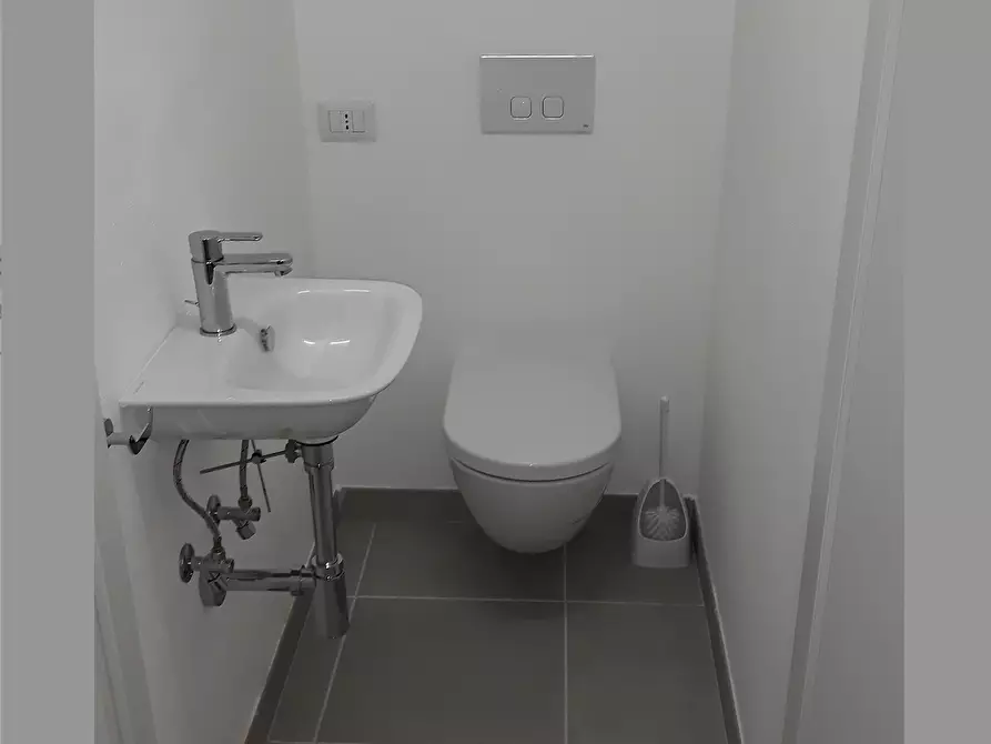 Immagine 10 di Casa indipendente in vendita  a Ameglia