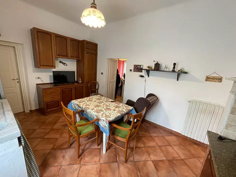 Immagine 10 di Porzione di casa in vendita  a Ameglia