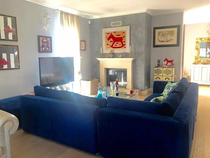 Immagine 6 di Villa in vendita  a Sarzana