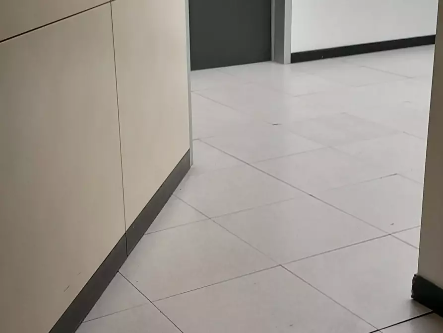 Immagine 7 di Ufficio in affitto  in Strada Statale 1 a Sarzana