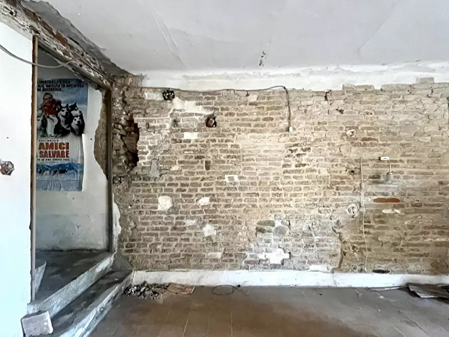 Immagine 1 di Casa indipendente in vendita  a Jesi